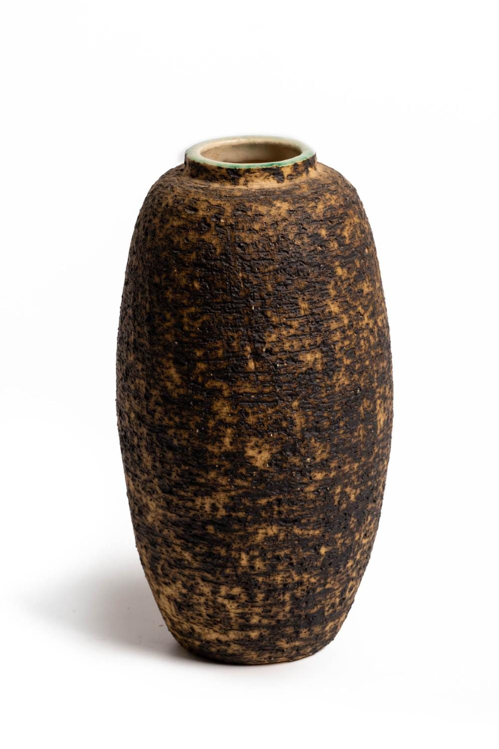 Pieter Groeneveldt comparable auction result: pieter groeneveldt 1889 1982 pequena jarra em cer mica holandesa assinada e numerada 159 alt aprox 17 cm