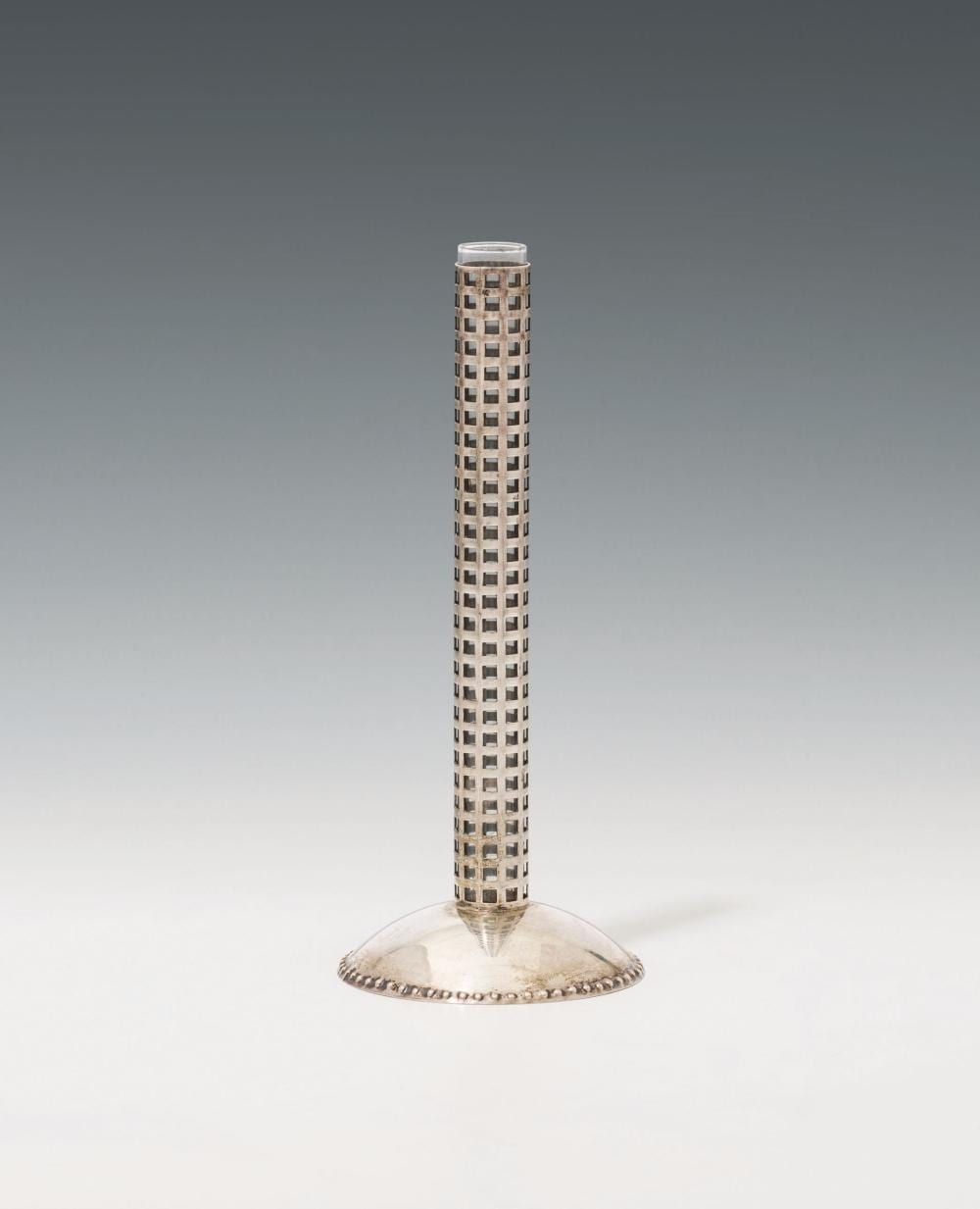 KOLO MOSER: VASE sold by Im Kinsky, lot 3526 — auction record photograph