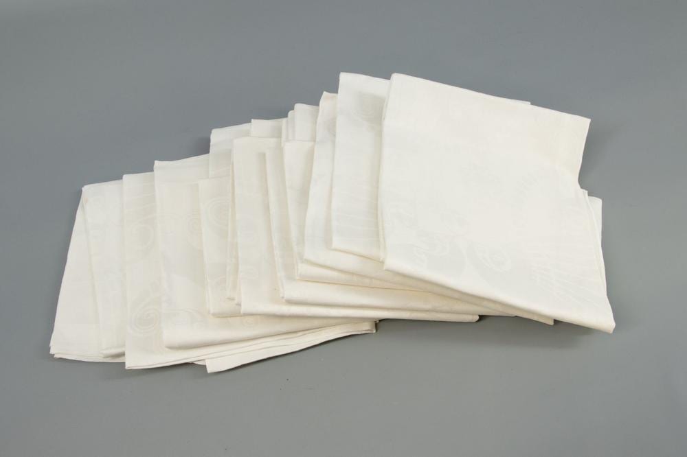 Chris Lebeau comparable auction result: chris lebeau 1878 1945 een serie van 11 servetten