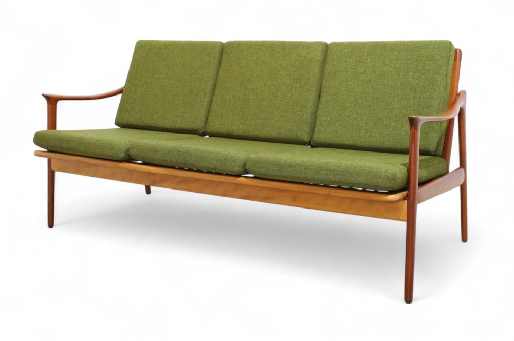 Fredrik Kayser comparable auction result: fredrik kayser 3 seat sofa