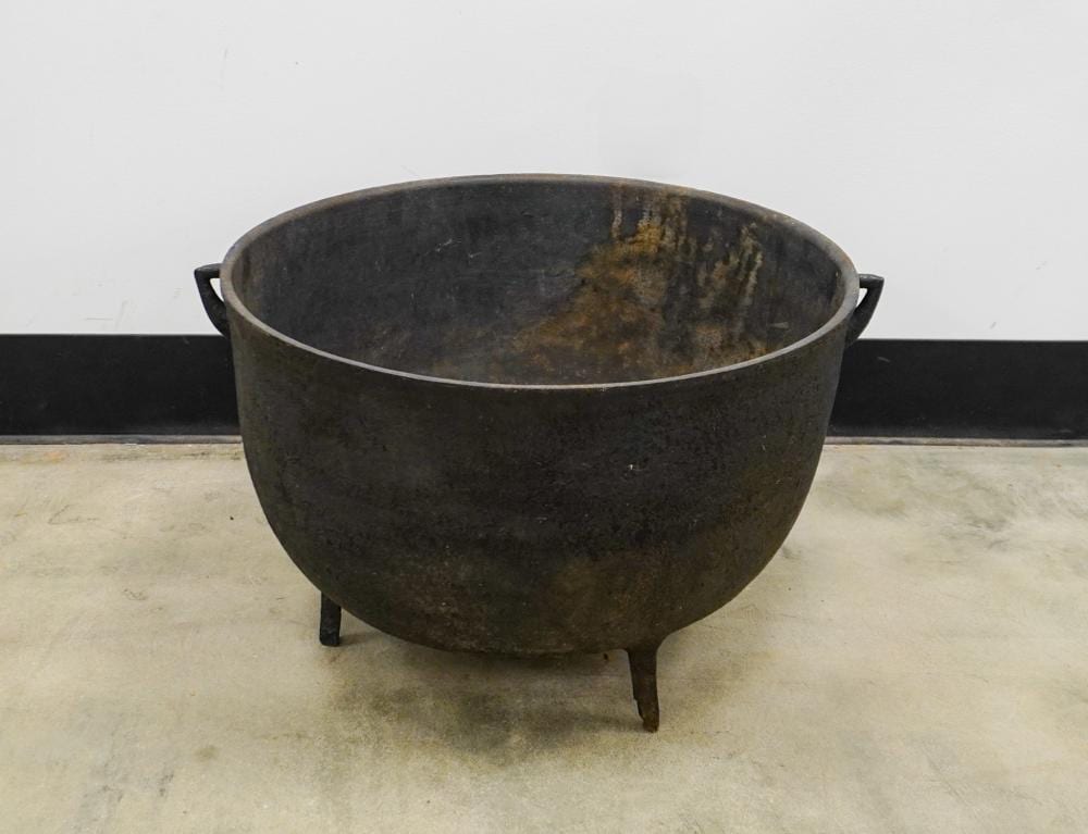 Cast Iron Cauldron, D: 25 in. (63.5 cm.) sold by Weschler's, lot 220 — auction record photograph