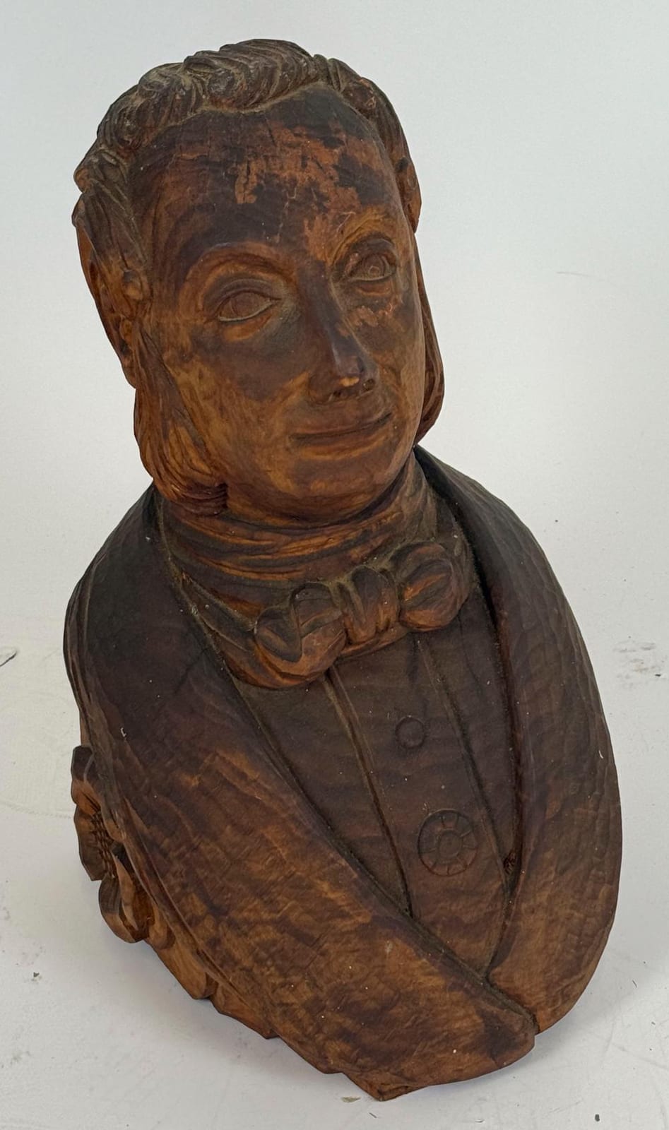Paul White comparable auction result: paul white massachusetts contemporary carved wooden figurehead style bust of a man height 23