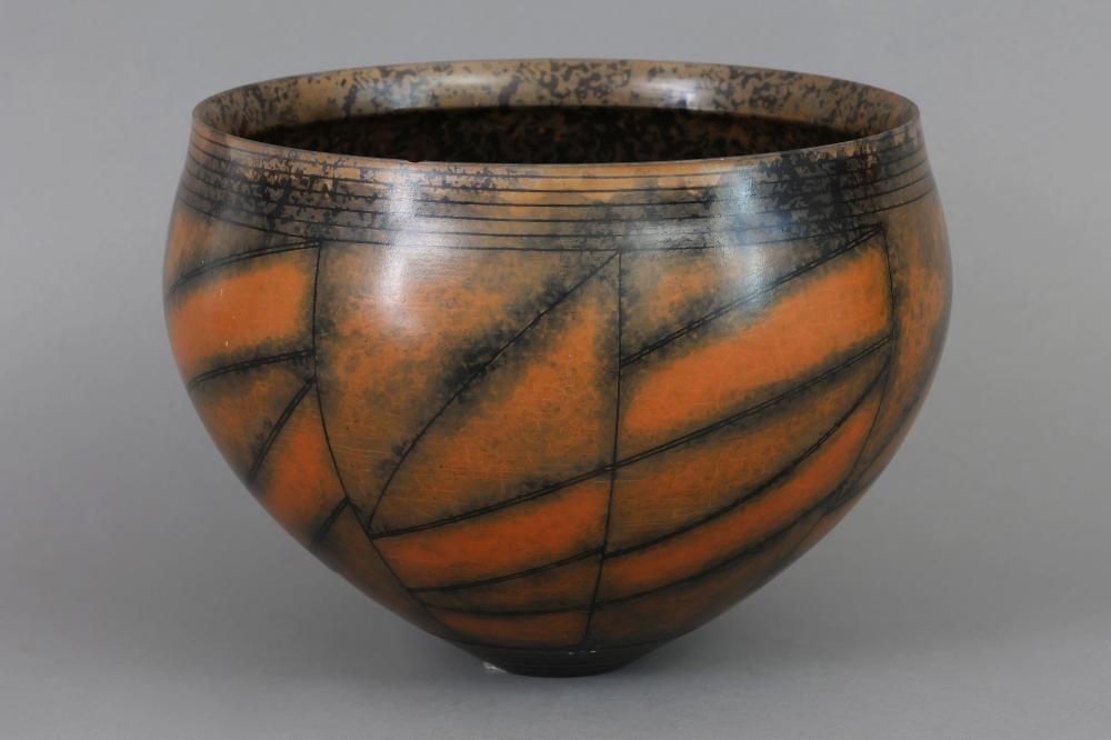 Duncan Ross comparable auction result: duncan ross 1943 keramikvase
