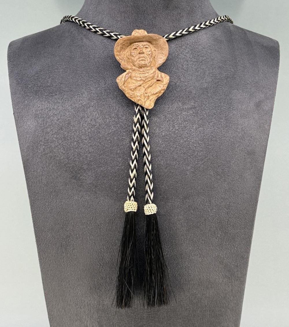 mehl lawson 2005 prix de west bronze bolo tie · Davis Brothers Auction · 2025-08-09 Mehl Lawson comparable auction result: mehl lawson 2005 prix de west bronze bolo tie