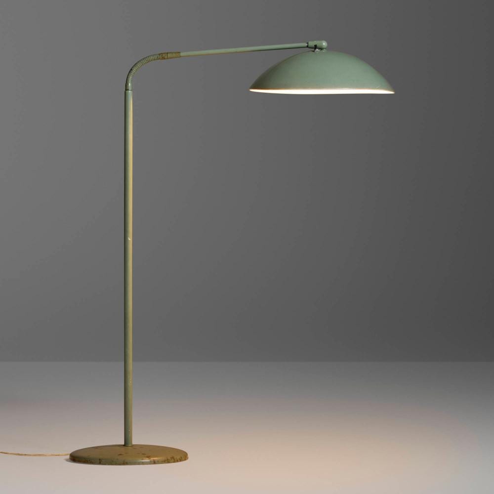 Kurt Versen comparable auction result: kurt versen floor lamp model 59022