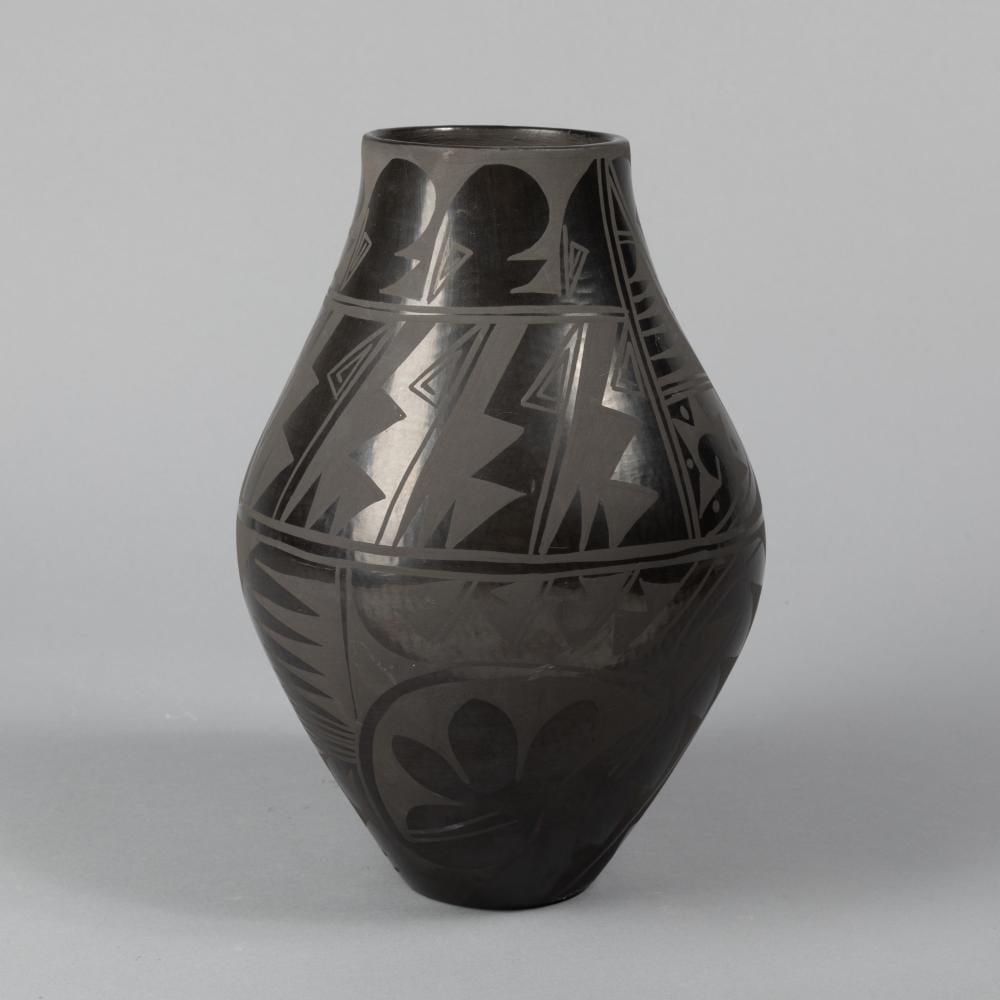 Carmelita Dunlap comparable auction result: carmelita dunlap blackware jar