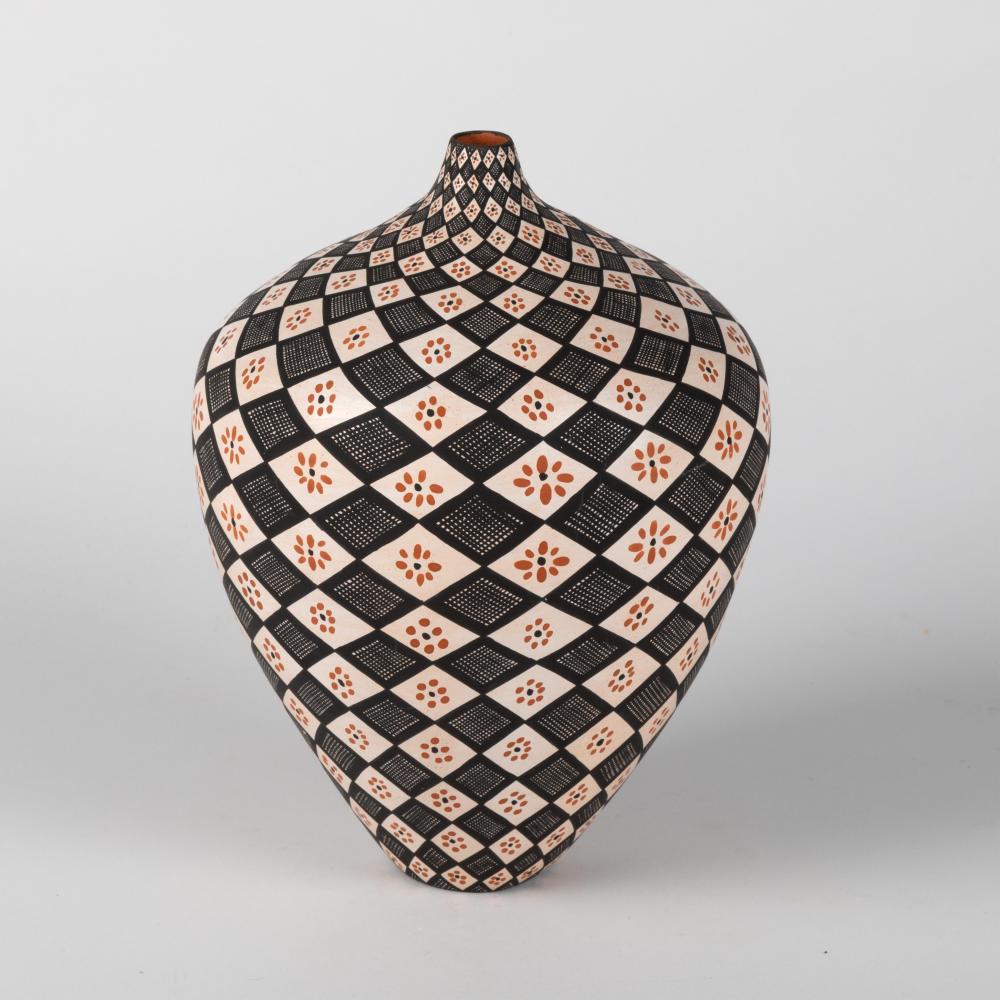 Sandra Victorino comparable auction result: sandra victorino small neck jar with geometric design