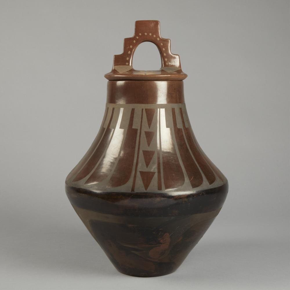 Carmelita Dunlap comparable auction result: carmelita dunlap lidded jar with feather designs ca 1970