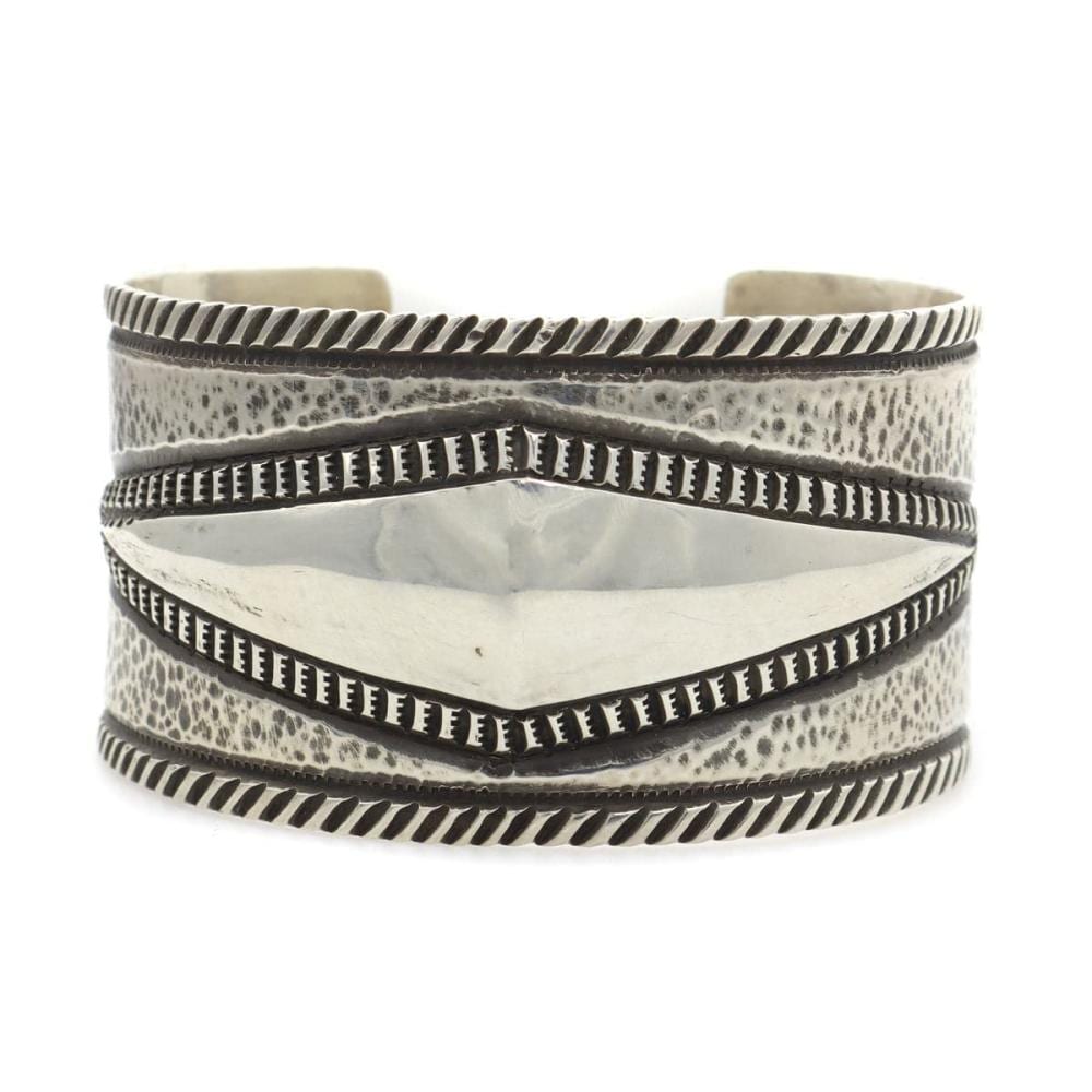 Edison Cummings comparable auction result: edison cummings b 1962 navajo silver bracelet c 2000s size 6 75