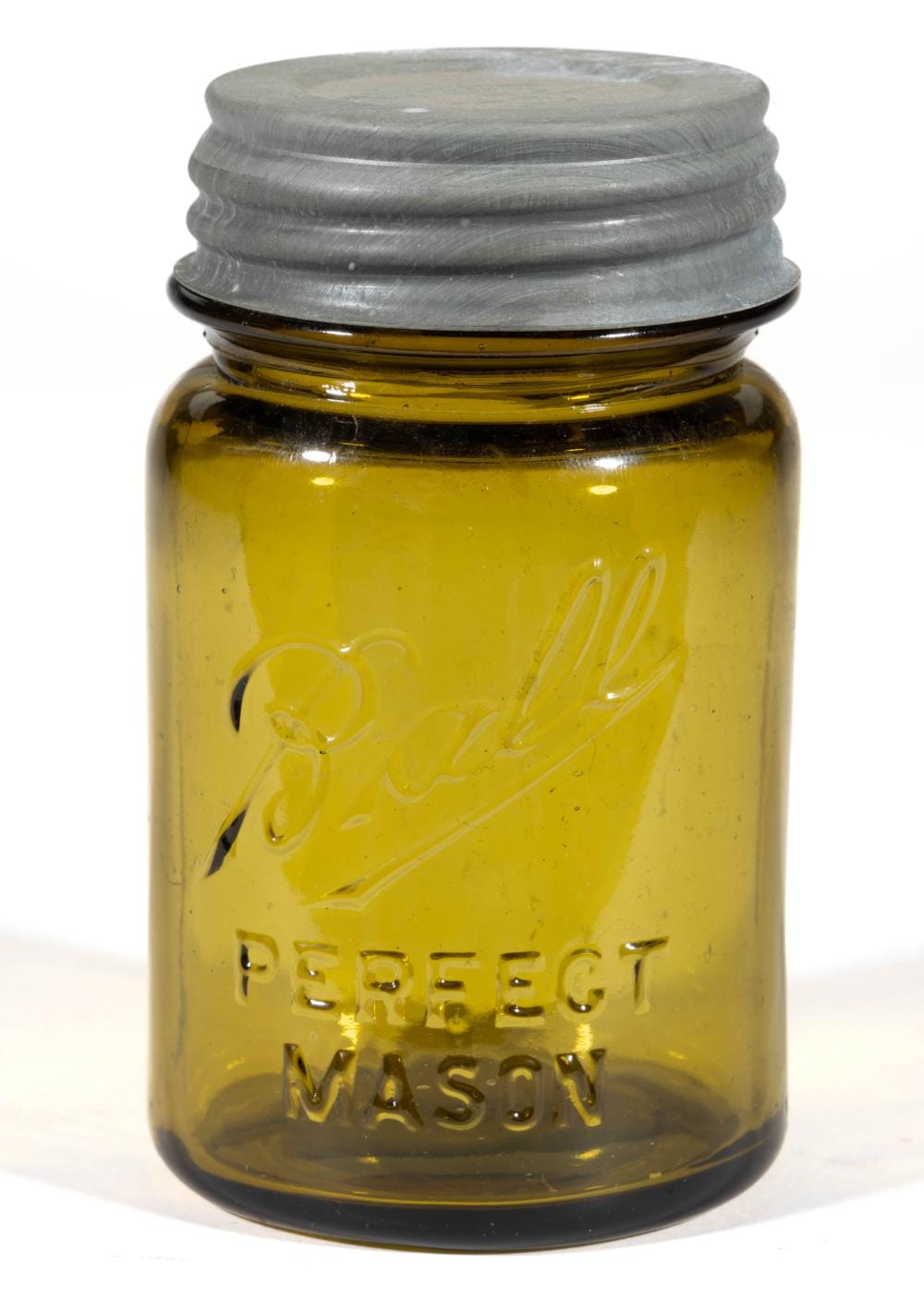 BALL PERFECT MASON PINT FRUIT JAR sold by Jeffrey S. Evans & Associates, lot 1595 — auction record photograph