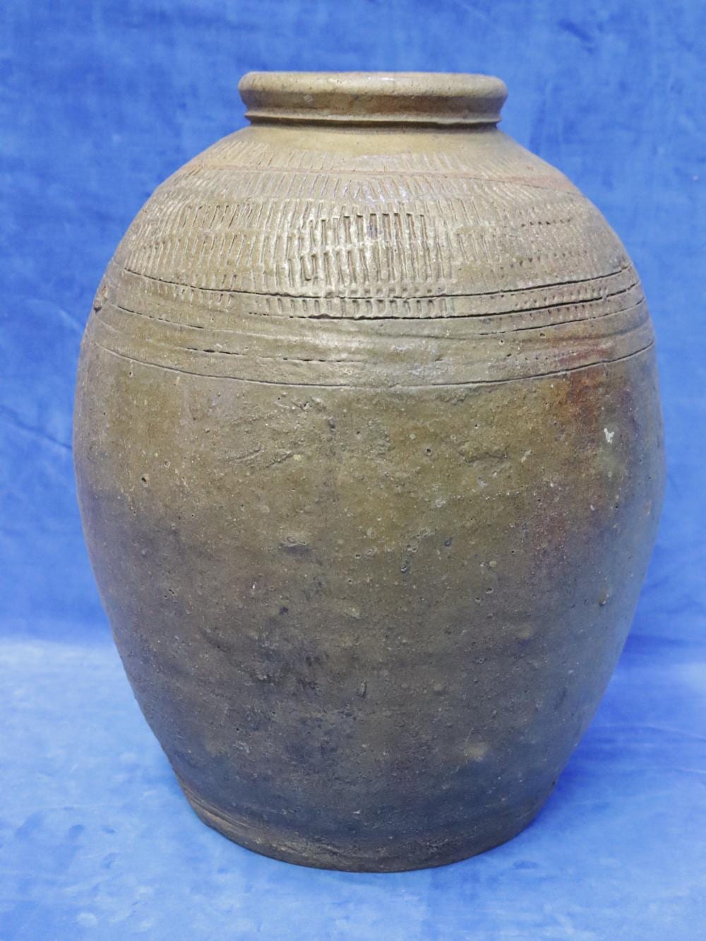 ANTIQUE CHINESE POTTERY MARTABAN JAR, 44CM H sold by Albion Antique Auction Centre, lot 73 — auction record photograph