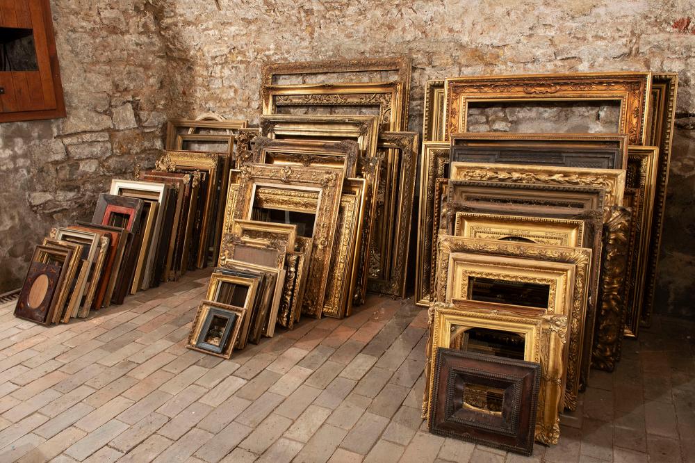A Collection of 69 Antique Picture Frames sold by Fine Antiques Prague s.r.o., lot 276 — auction record photograph