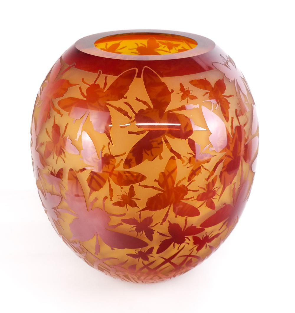 Duncan McClellan comparable auction result: duncan mcclellan communication art glass vase