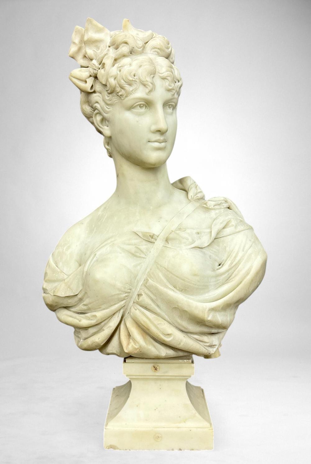 Antonio Giovanni Lanzirotti comparable auction result: antonio giovanni lanzirotti 1839 1921 diana sculpture en marbre vers 1880 ht 65 cm tr s bel tat petit manque au niveau du croissant de lune dans la chevelure
