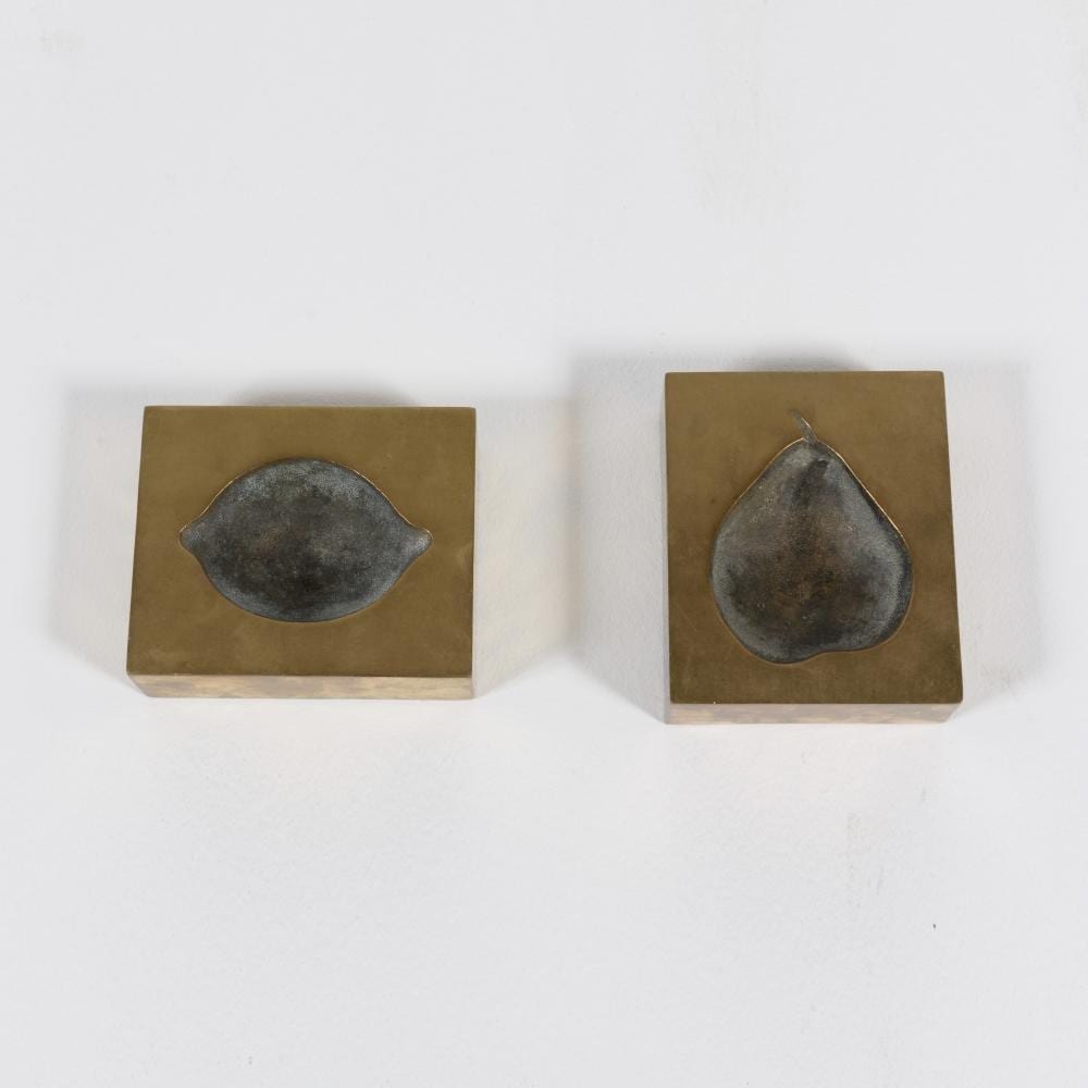 roy adzak 1927 1987 ensemble de deux cendriers citron et poire · Bonhams · 2025-10-02 Roy Adzak comparable auction result: roy adzak 1927 1987 ensemble de deux cendriers citron et poire