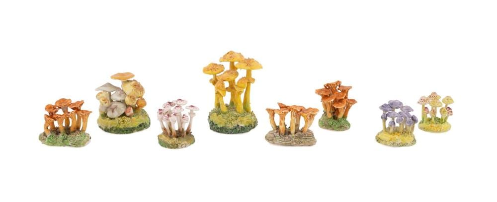 Maria Maravigna comparable auction result: maria maravigna 8 small mushroom clusters