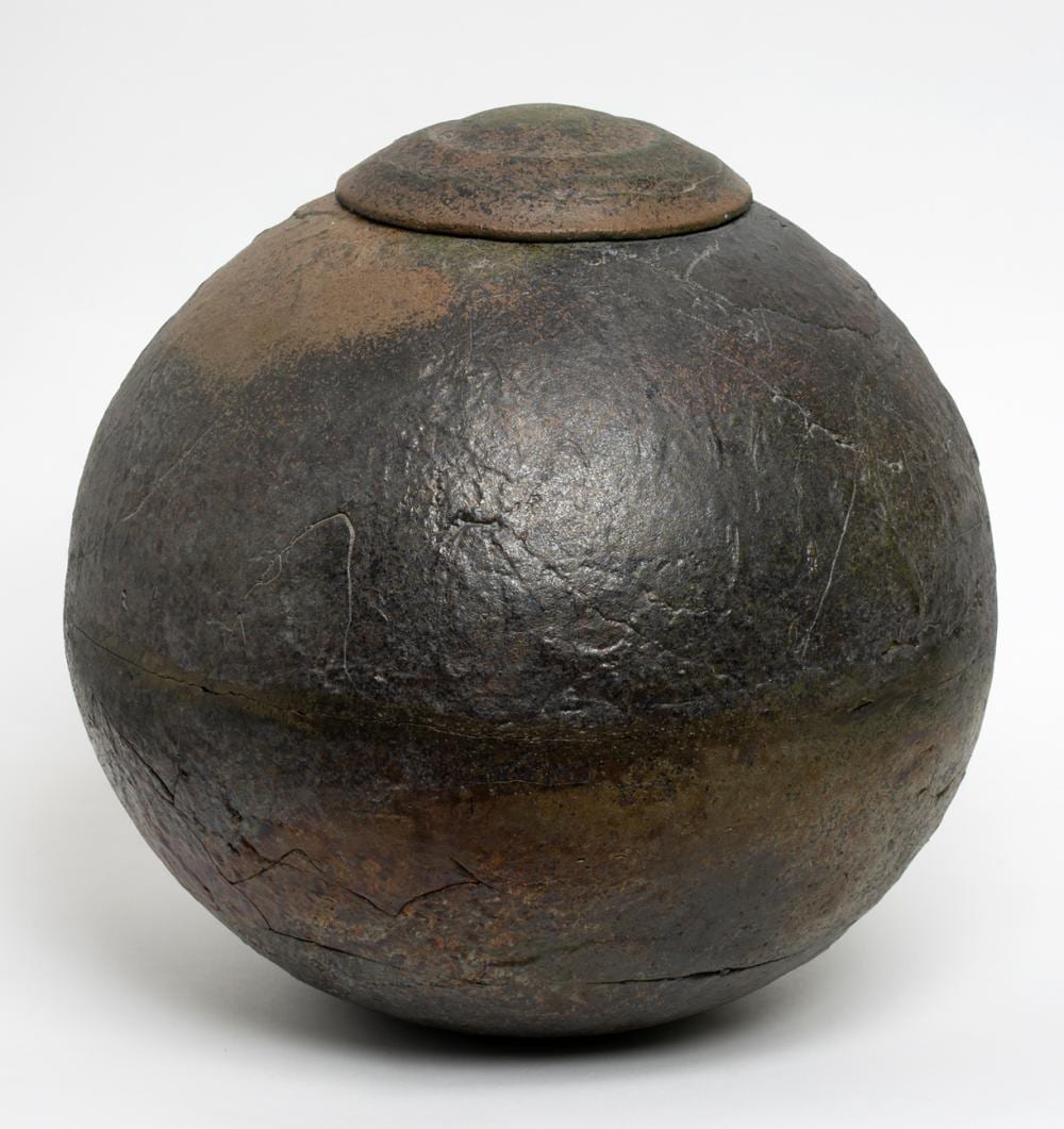 Lindsay Anderson comparable auction result: lindsay anderson large lidded sphere