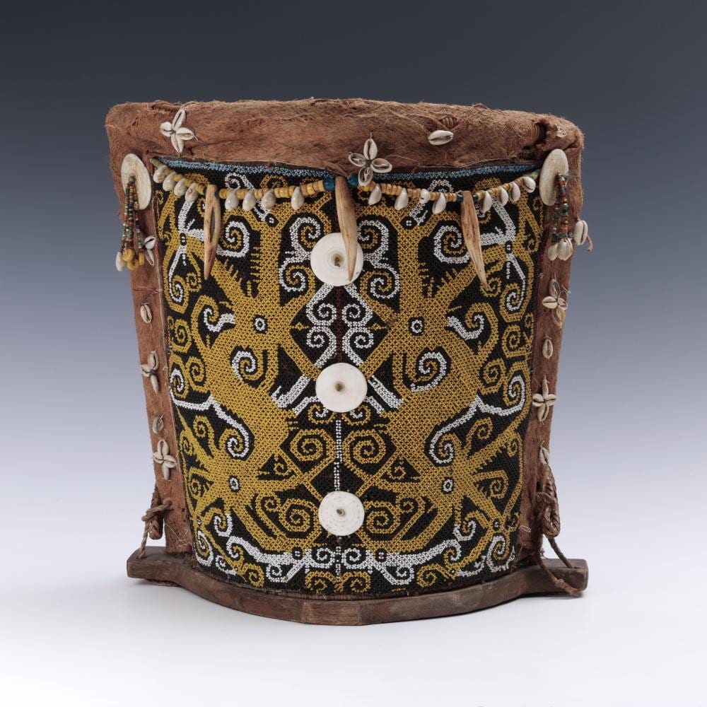A. (1920) Carrier comparable auction result: a dayak style baby carrier