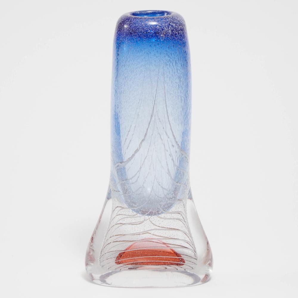 Adam Jablonski comparable auction result: adam jablonski polish b 1936 blue and red sommerso glass vase late 20th century