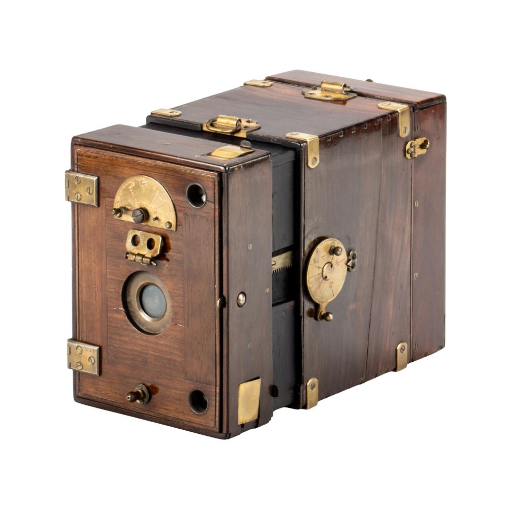 paul nadar paris express detective camera tropical model · OstLicht Auctions · 2025-11-21 Paul Nadar comparable auction result: paul nadar paris express detective camera tropical model