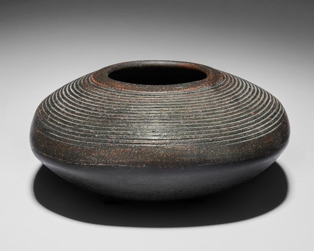 jason wason b 1946 vessel of squat form with combed decoration raised on four feet 1997 · Roseberys · 2025-11-18 Jason Wason comparable auction result: jason wason b 1946 vessel of squat form with combed decoration raised on four feet 1997