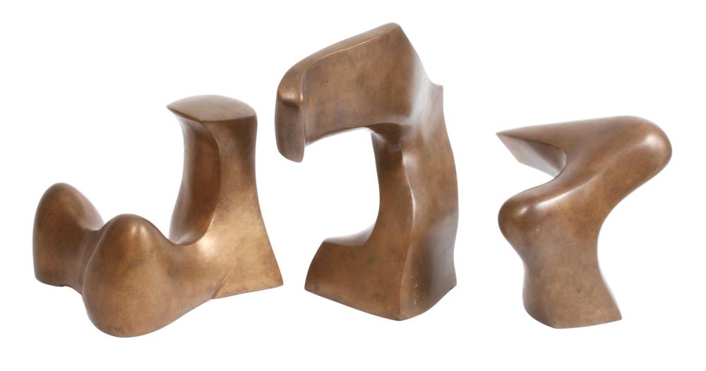 Emma DeSigaldi comparable auction result: emma de sigaldi drei moderne skulpturen