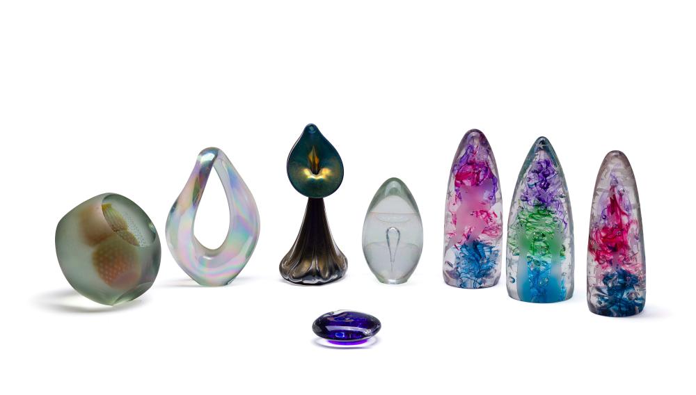 Duncan McClellan comparable auction result: duncan mcclellan american b 1955 art glass paperweight assortment