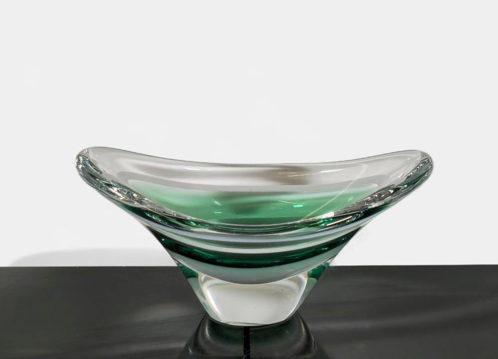 Paul Kedelv comparable auction result: flygsfors coquille art glass bowl by paul kedelv