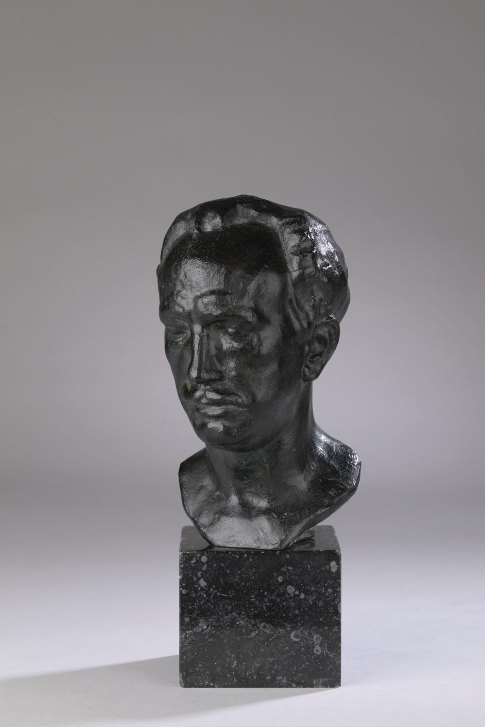Hugo Lederer comparable auction result: hugo lederer 1871 1940 buste de richard strauss
