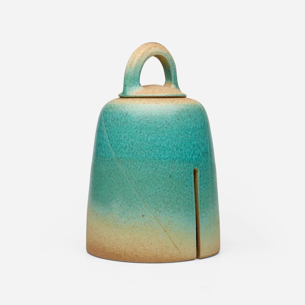 Karen Karnes comparable auction result: karen karnes covered jar