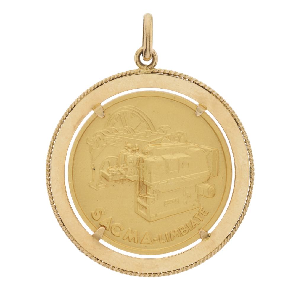 A mid 20th century 18ct gold medallion pendant sold by Kinghams Auctioneers, lot 60 — auction record photograph