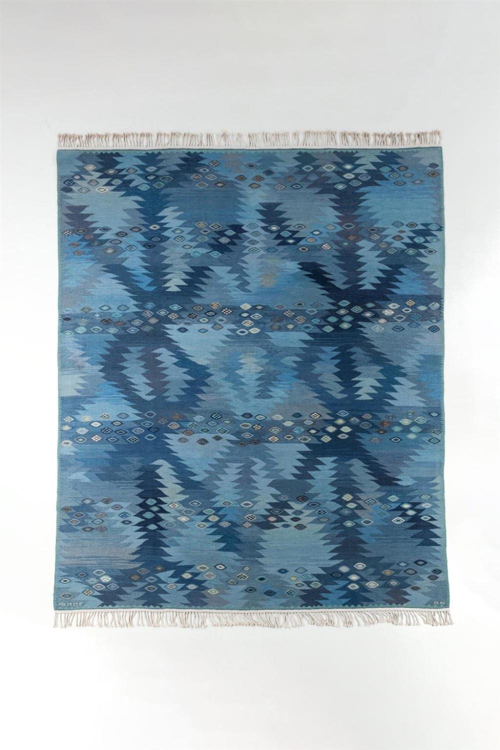 Barbro Nilsson comparable auction result: barbro nilsson 1899 1983 t nga carpet