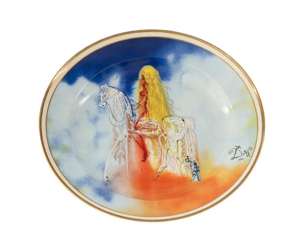 Salvador Dalí (1904-1982) El Unicornio 39 cm (diamentro) n. de serie 503 Porcelana 1970 comparable sale