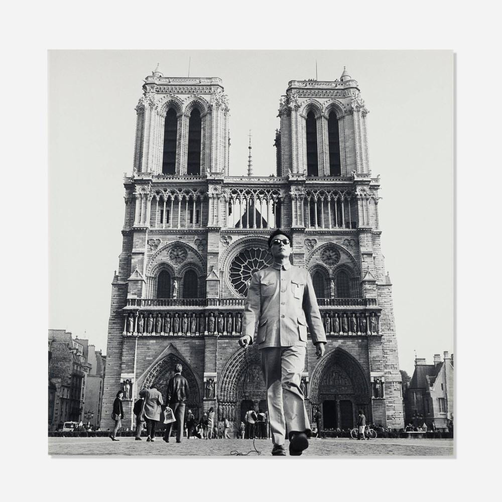 Tseng Kwong Chi comparable auction result: tseng kwong chi notre dame paris france
