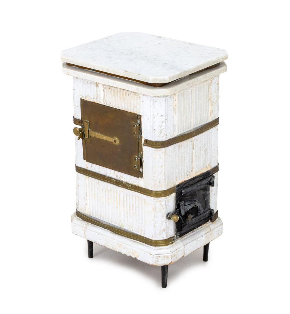 French Ceramic Wood Burning Stove, 19th C. sold by Auctions at Showplace, lot 191 — auction record photograph