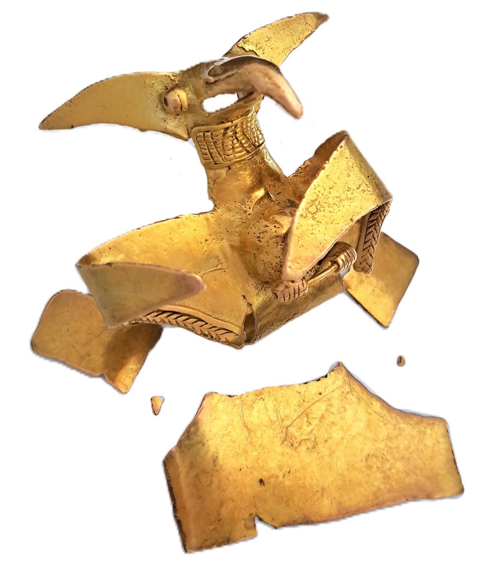 Solid Gold Retiree Home Discovery Pre-Colombian Manner Harpy Eagle 90G 15K Sample Veragaus Diquis Panama Type To Fix 40K Appraisal sold by Hess Fine Art, lot 1209 — auction record photograph