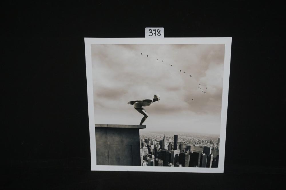 Mr. Strange comparable auction result: mr strange 1964 plongeon sur la ville