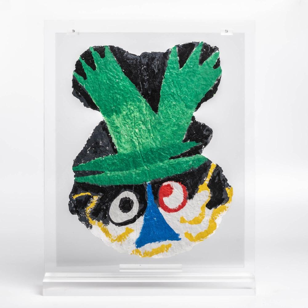 José de Guimarães comparable auction result: jos de guimar es escultura em papel artesanal pintado a leo alt aprox 45 cm