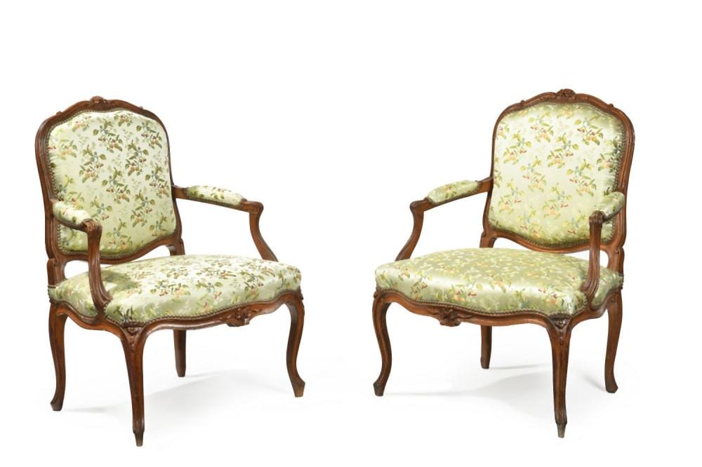 Jean (1723) Avisse comparable auction result: jean avisse 1723 1796 paire de fauteuil en bois naturel moulur scu