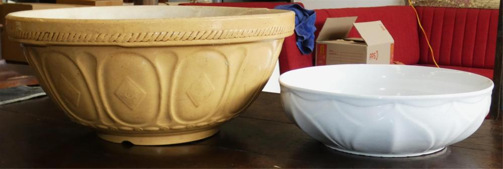 Two Antique Mixing Bowls - English & Italian sold by Danielle Elizabeth Antique & Estate Auctioneers, lot 443A — auction record photograph