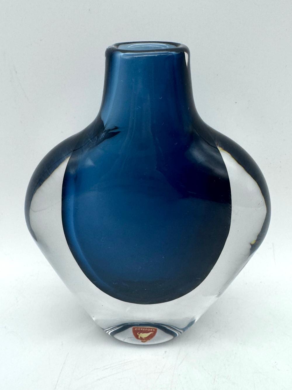 Nils Landberg comparable auction result: nils landberg for orrefors vintage vase