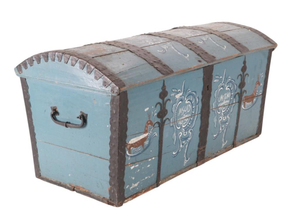 1780 Swedish Domed Painted Large Immigrant Trunk sold by North American Auction Company, lot 61 — auction record photograph