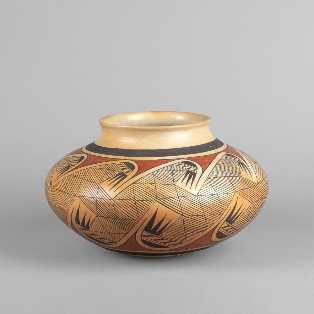 Fannie Nampeyo comparable auction result: fannie nampeyo polychrome pot with migration pattern