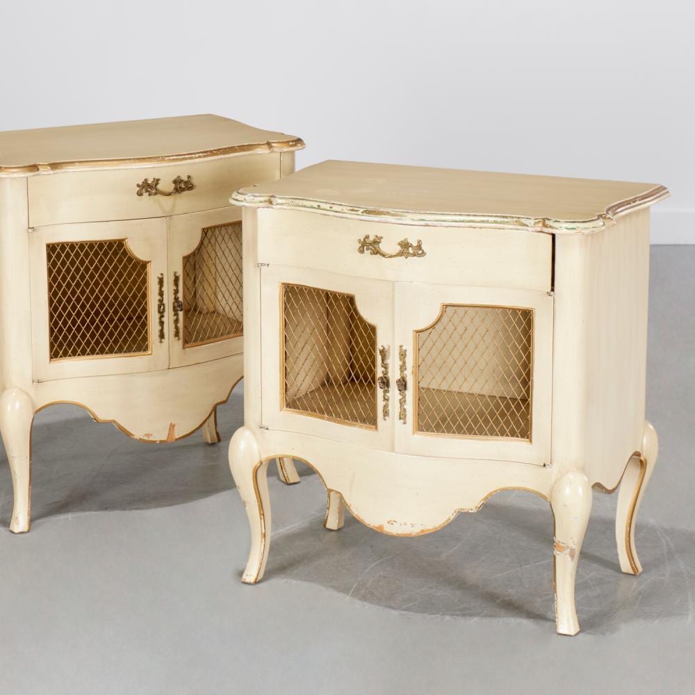 John Widdicomb comparable auction result: john widdicomb pair louis xv style nightstands