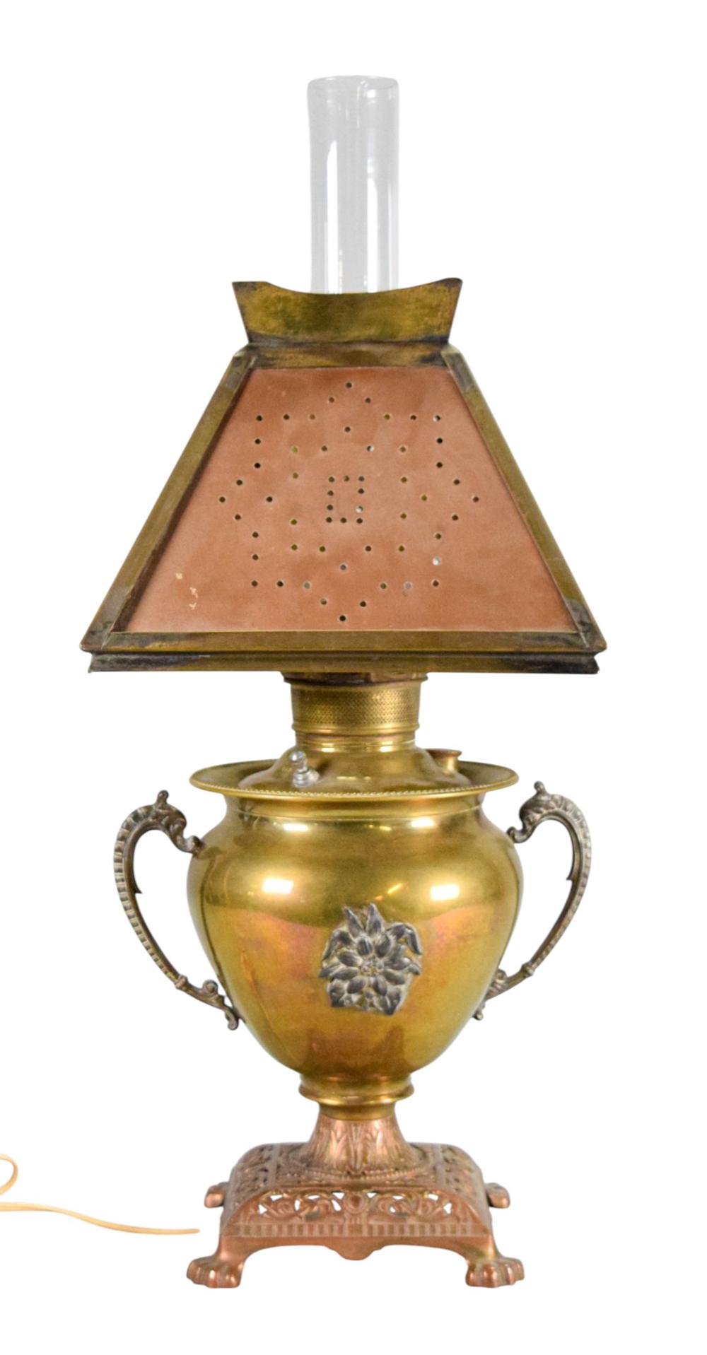 Edward Miller comparable auction result: edward miller co kerosene lamp