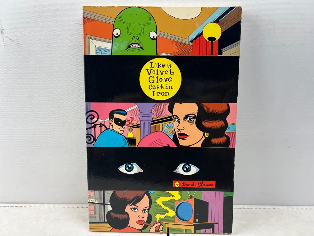 Daniel Clowes comparable auction result: 1993 fantagraphics like a velvet glove cast in iron by daniel clowes