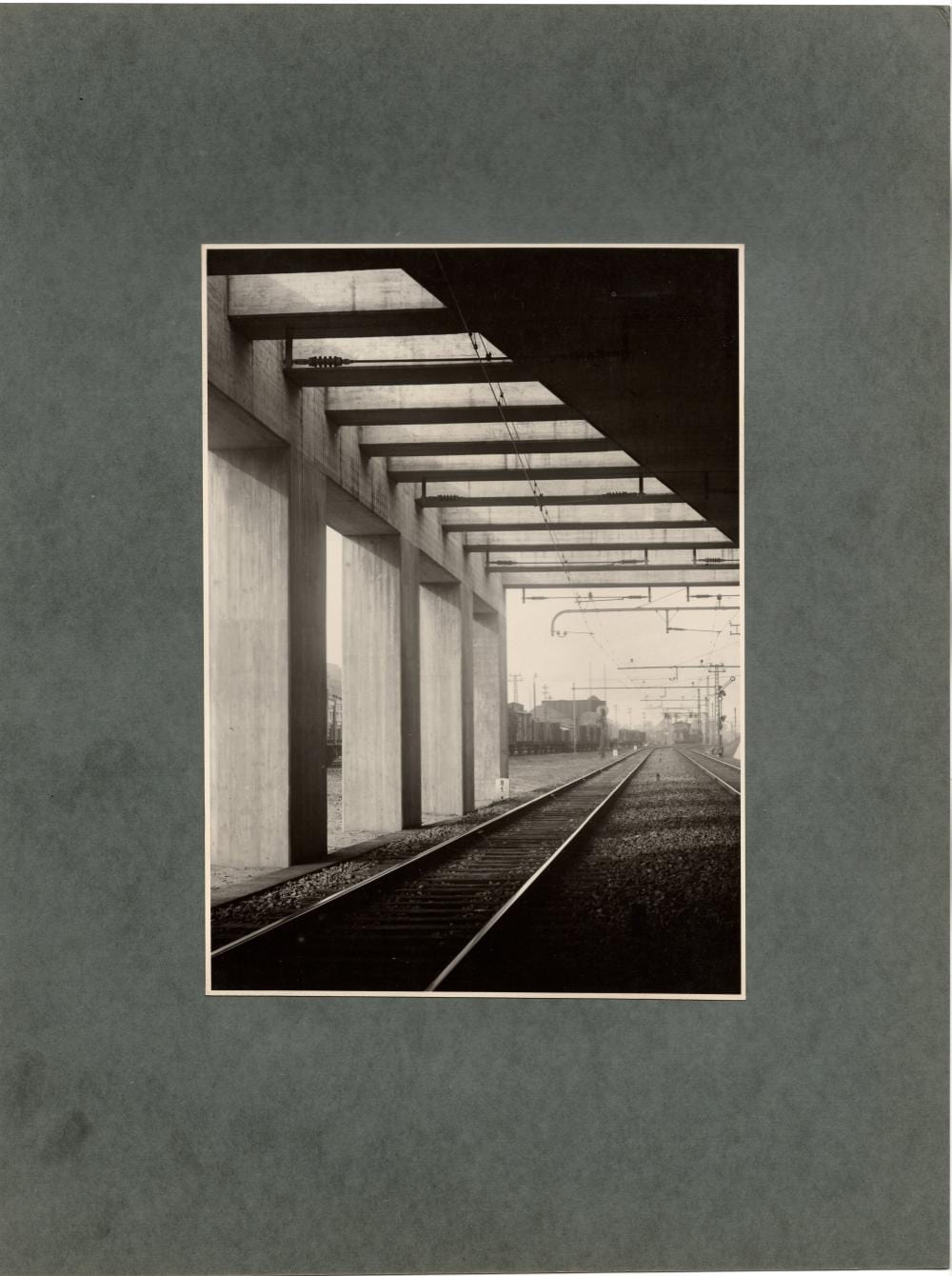 Albert Renger-Patzsch comparable auction result: albert renger patzsch german 1897 1966 train rails 1920 s 1930 s