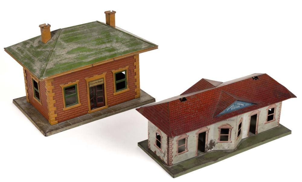 Willis Bing Davis comparable auction result: bing lionel model train pressed steel station and waiting room lot of two
