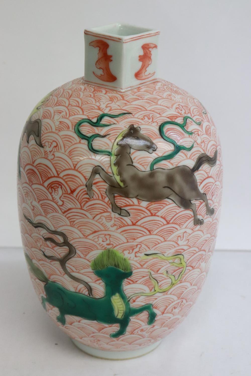 Famille rose porcelain vase sold by International Auction Gallery, lot 292 — auction record photograph