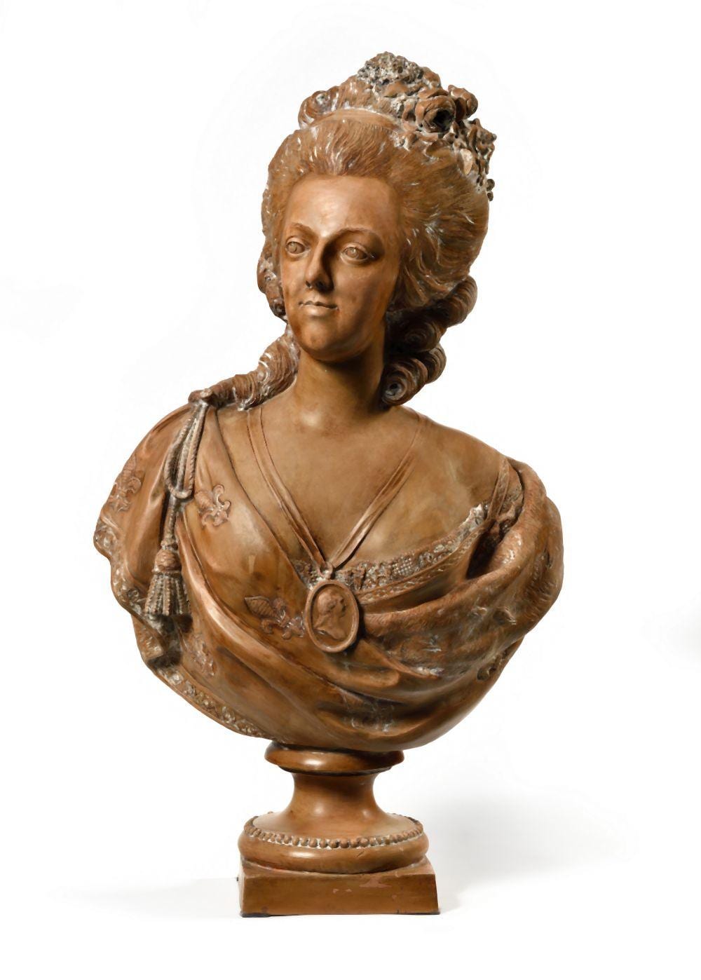 Félix Lecomte comparable auction result: f lix lecomte 1737 1817 d apr s marie antoinette portant le m daillon du roi louis xvi s
